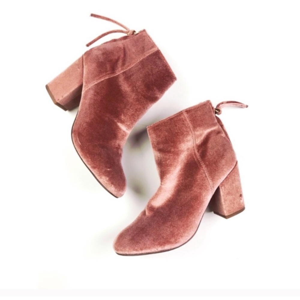 STEVE MADDEN velvet booties
